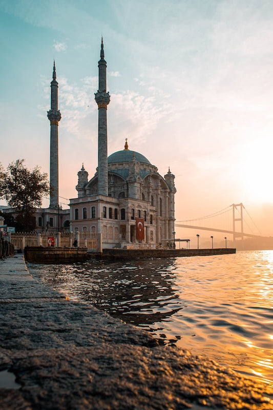 Título: Explorando la fascinante Estambul: Una guía para turistas